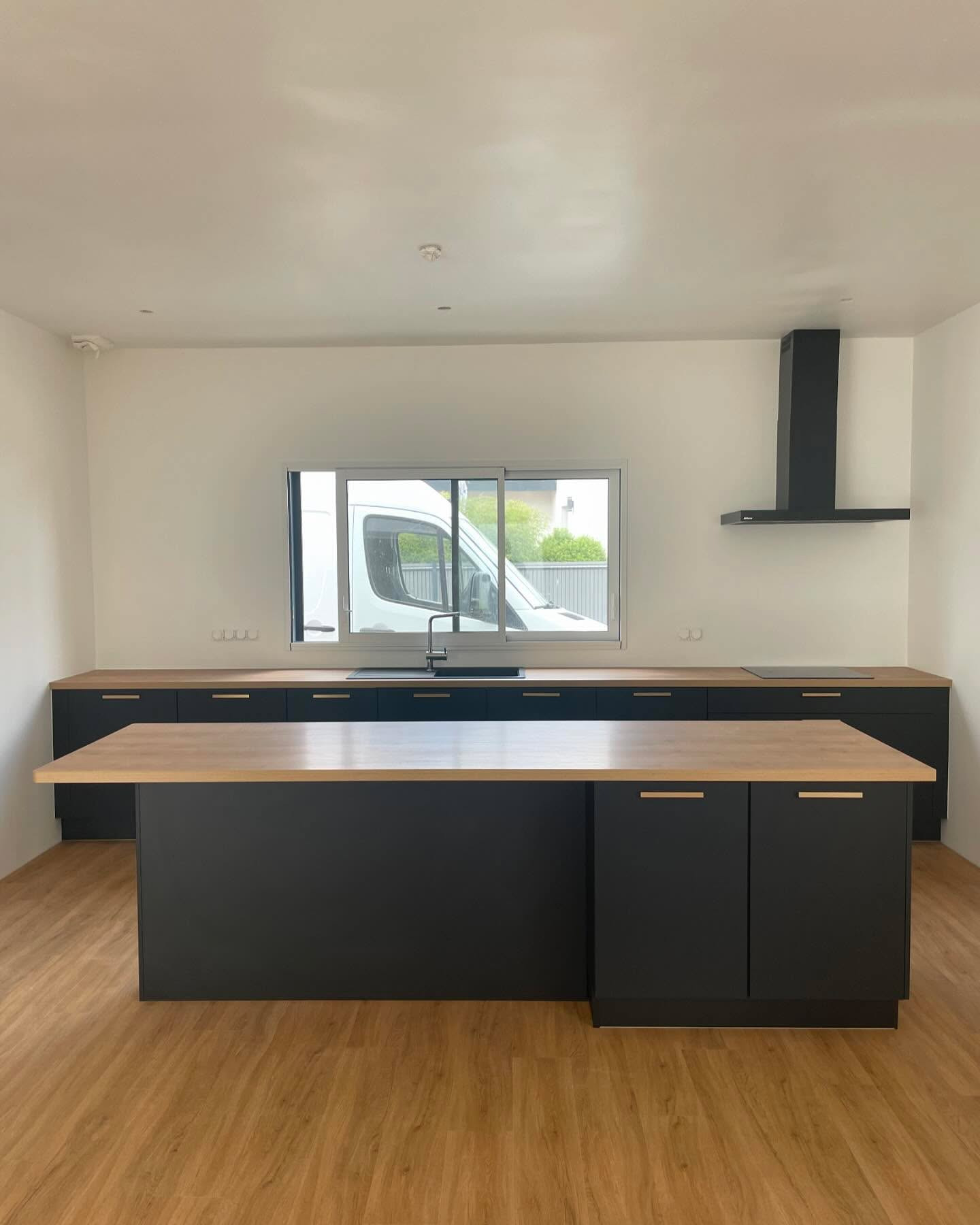 Réalisation TCM Agencement — Agencement de cuisine sur mesure Lorient, agencement Cuisine et intégration