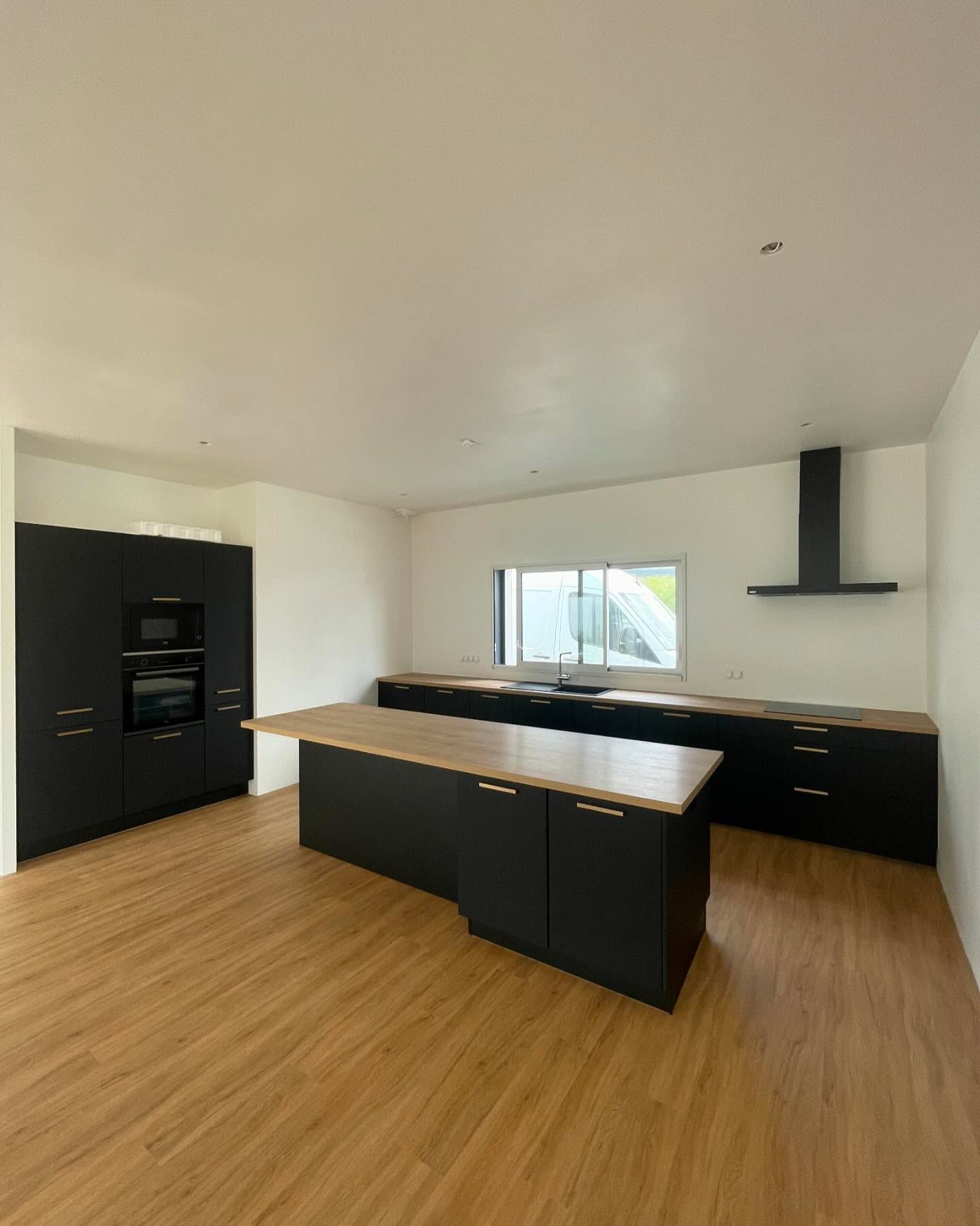 Réalisation TCM Agencement — Agencement de cuisine sur mesure Lorient, agencement Cuisine et intégration